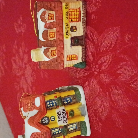 Christmas Village houses with bells - Picture 2 of 9